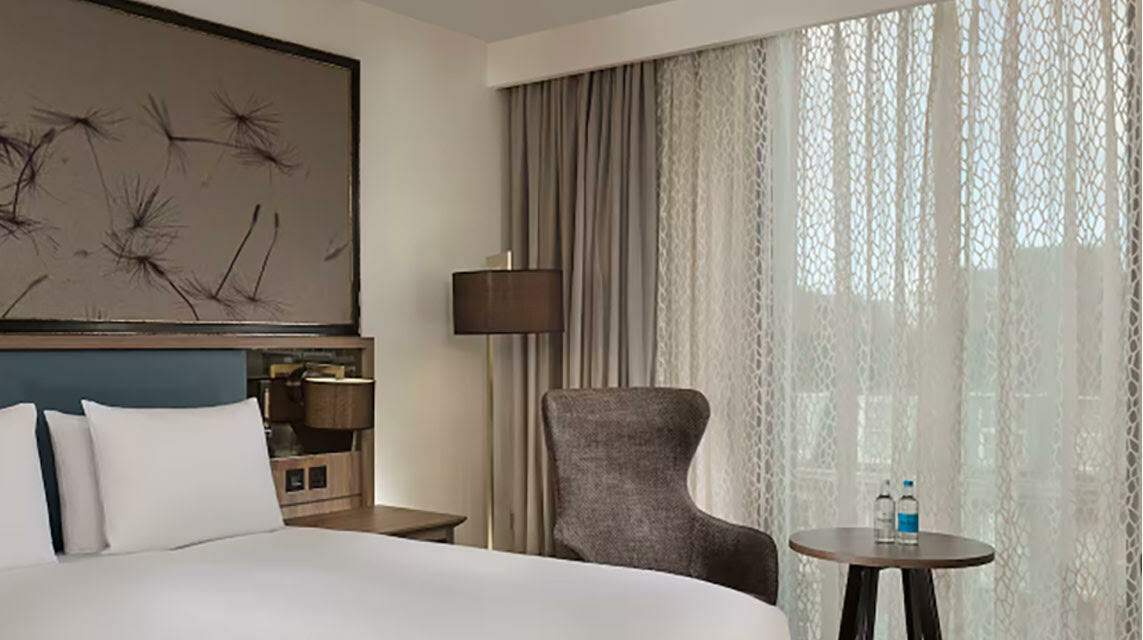 DoubleTree by Hilton Hull