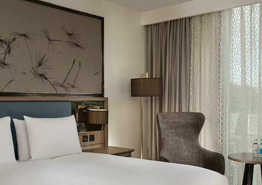 DoubleTree by Hilton Hull