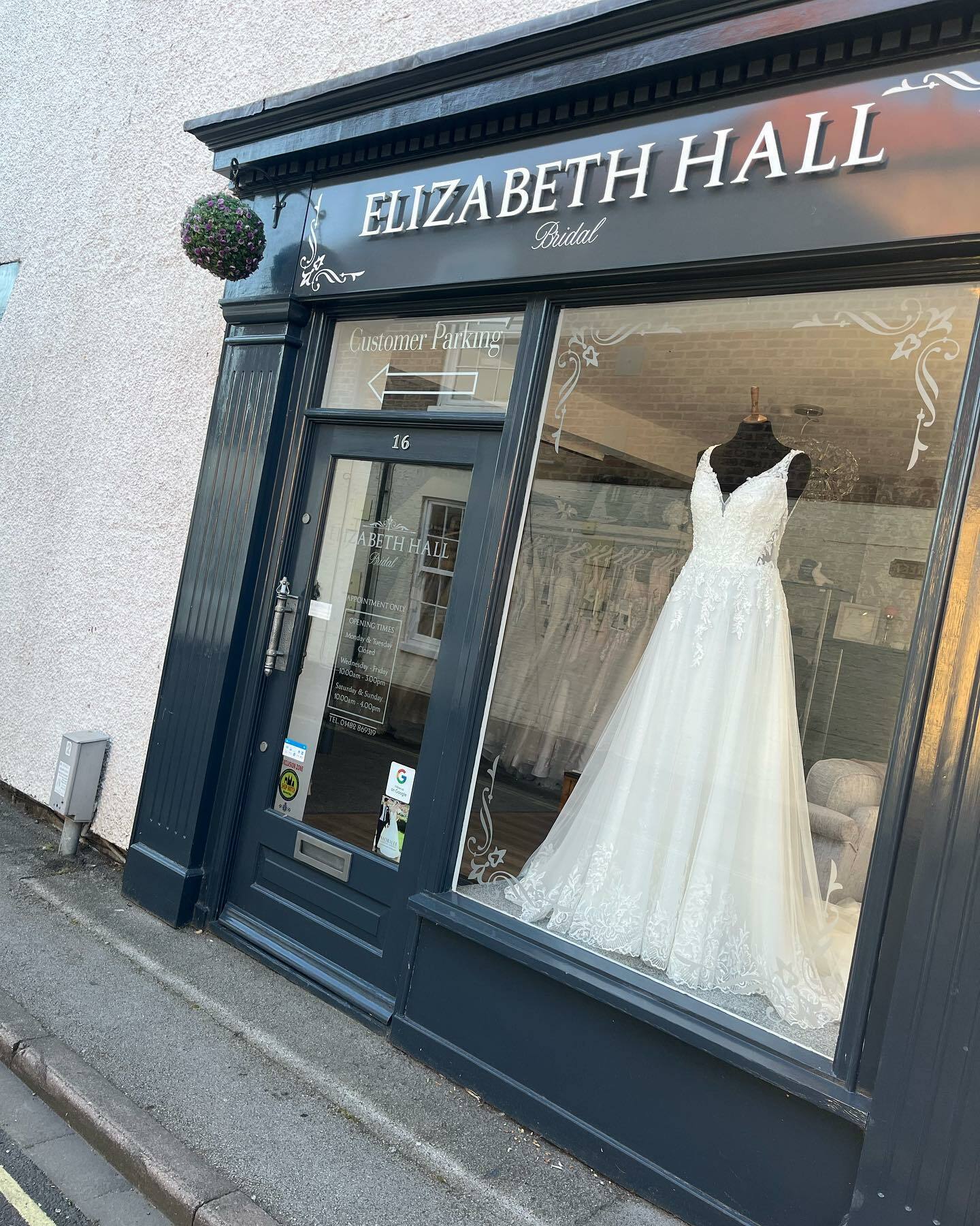 Elizabeth Hall Bridal Ltd