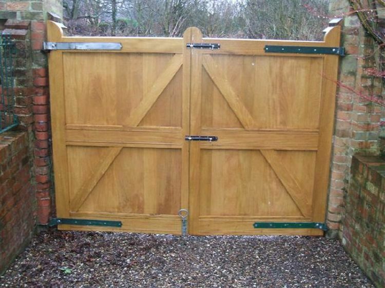M & H Specialist Joinery
