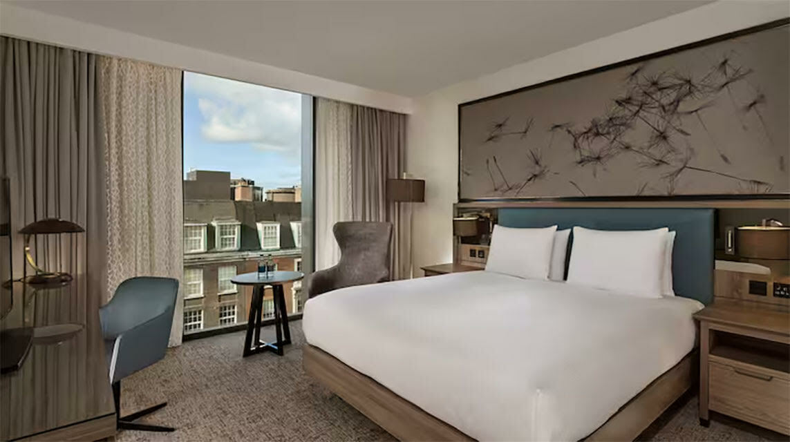 DoubleTree by Hilton Hull