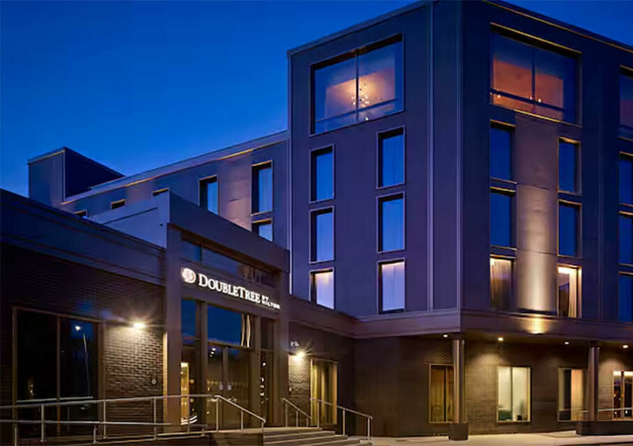 DoubleTree by Hilton Hull