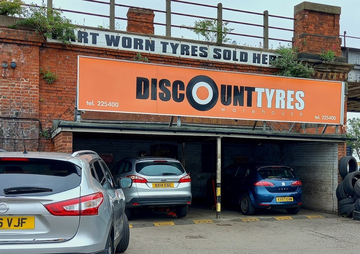 Discount Tyres Warehouse