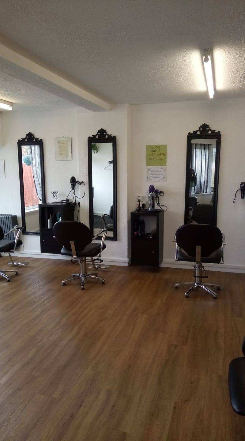 Lynaria Hair Salon